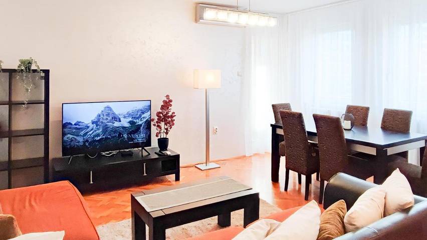 Gîte pour 4 personnes, avec Balcon et Vue à Novi Sad