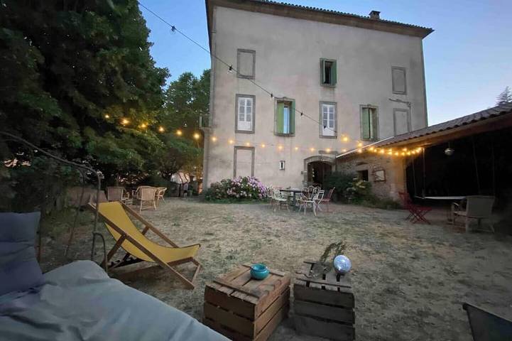 Location de vacances pour 14 personnes à Lunas