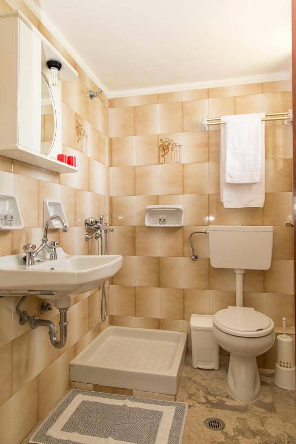 Double or Twin Room with Terrace in Tolo (Grèce), Argolide