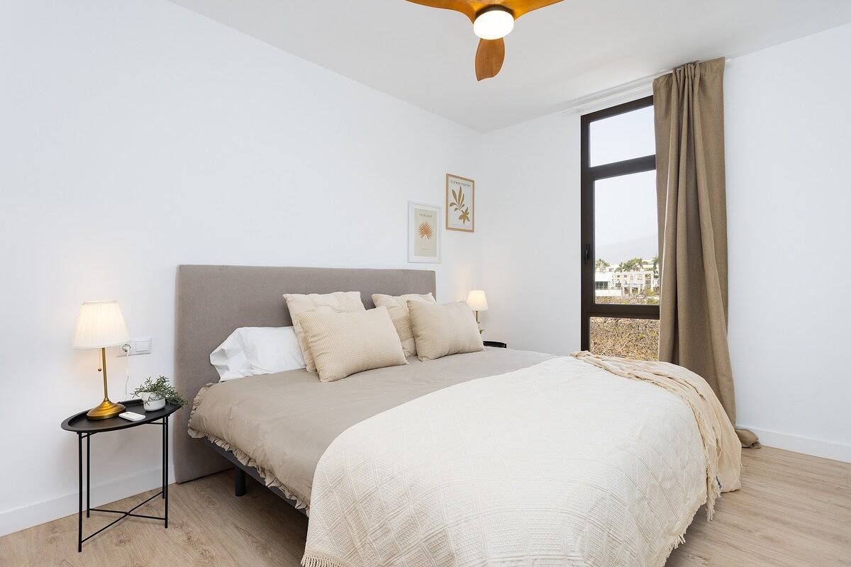 Geheel appartement, Vakantieappartement voor 3 personen met terras in Playa de las Américas, Arona