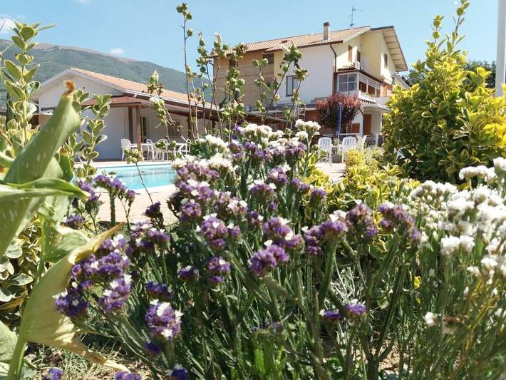 B&b per 2 persone, con Terrazza e Giardino nonché Piscina e Panorama ad Assisi