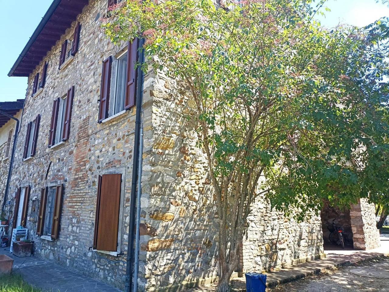 Appartamento intero, Appartamento 'Casa Dolce Casa Country House' con vista montagna, Wi-Fi e aria condizionata in Rivoltella del Garda, Desenzano del Garda