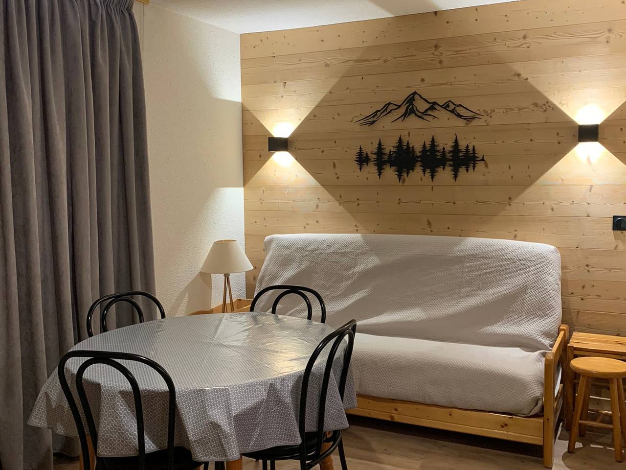 Apartamento entero, Encantador apto 2P cabina, renovado, balcón, aparcamiento gratuito, a pie de pistas in La Plagne, Aime-la-Plagne