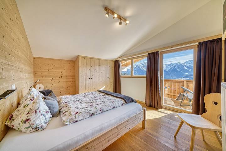 Ganze Wohnung, Ferienwohnung ,,Wasserfall Jogglanderhof" mit Bergblick, privatem Sonnenbalkon und Wlan in Stuls, Moos in Passeier