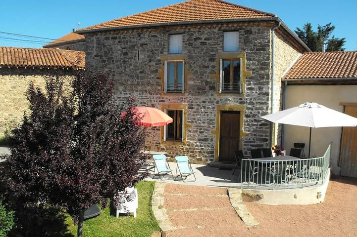 Gîte pour 8 personnes, avec Terrasse et Jardin