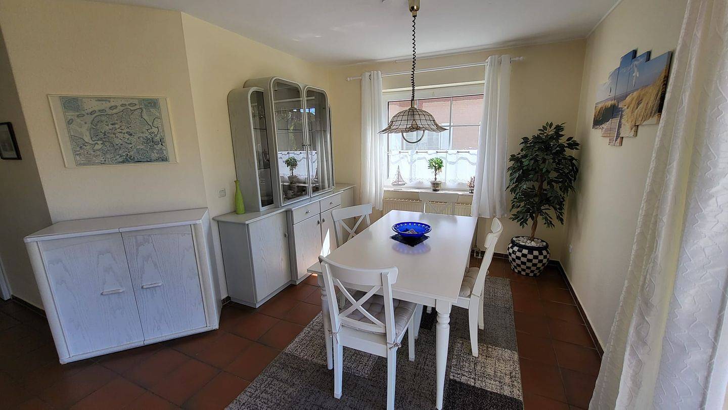 Ganze Wohnung, Erdgeschoßwohnung Karina mit schönem Garten in Greetsiel, Krummhörn