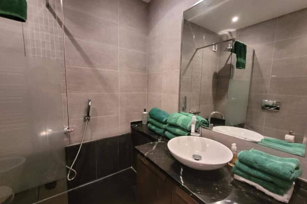 Entire apartment, Cosy Cottage above Monaco in La Turbie, Nice region