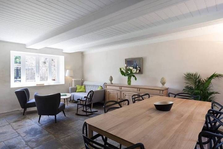 Vacation rental for 8 people, with terrace and yard in Saint-Malo