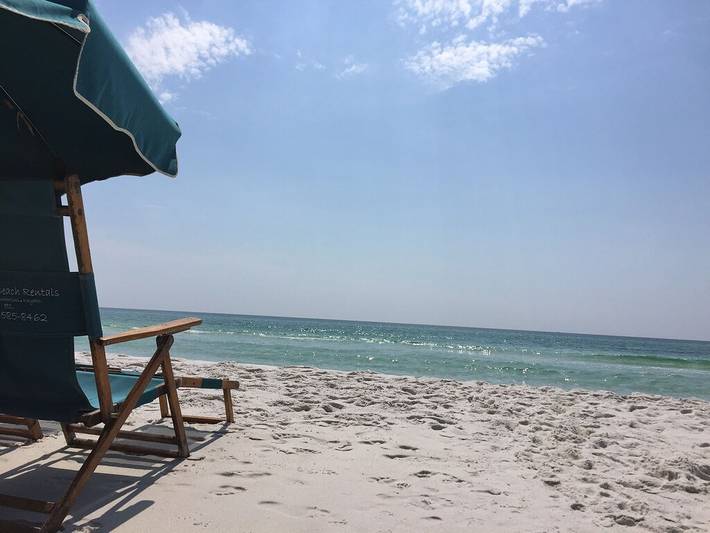 Vacation rental for 4 people, with terrace and yard as well as pool in Seagrove Beach