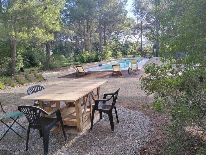 Ferienwohnung für 4 Personen, mit Balkon und Terrasse sowie Garten und Pool