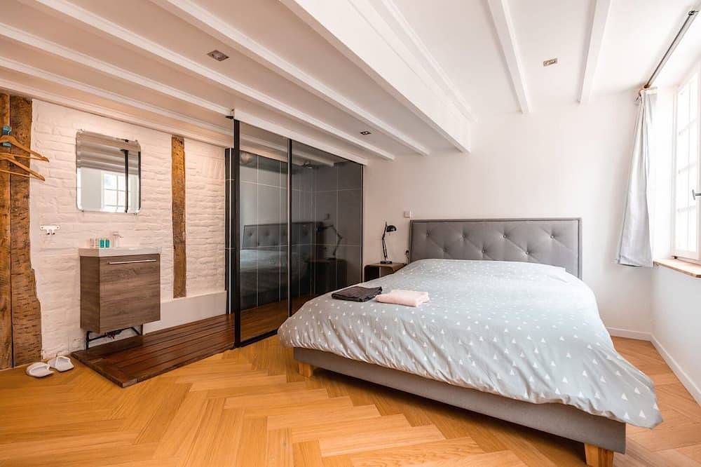 Ganze Wohnung, Architect-designed 3-bedroom duplex in Lille, Lille und Umgebung