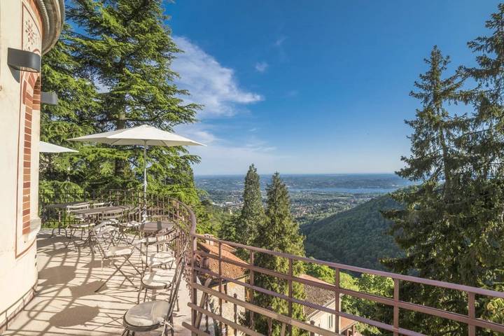 Hotel für 2 Personen, mit Terrasse und Whirlpool sowie Seeblick und Ausblick in Varese - 4