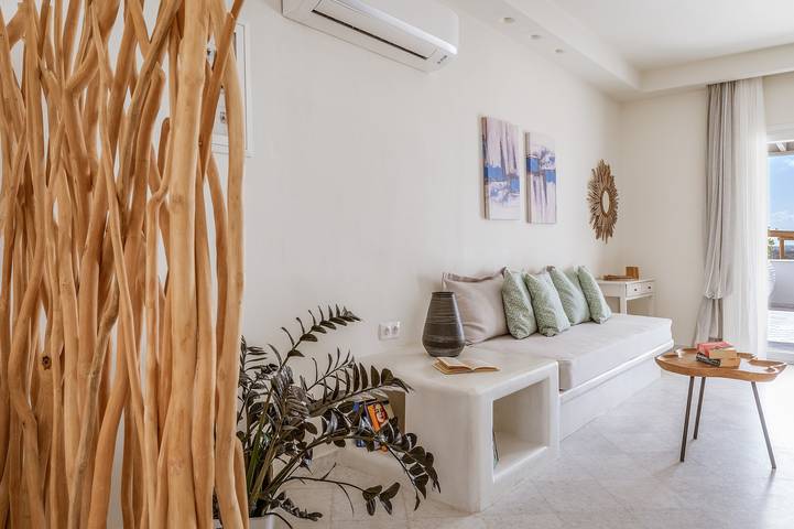 Villa 'Aeolos  Erato' with Sea View, Wi-Fi and Air Conditioning in Naxos