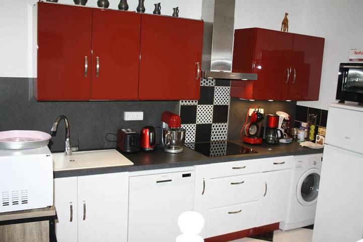 Location de vacances pour 6 personnes, avec terrasse à Bordeaux-Saint-Clair - 2