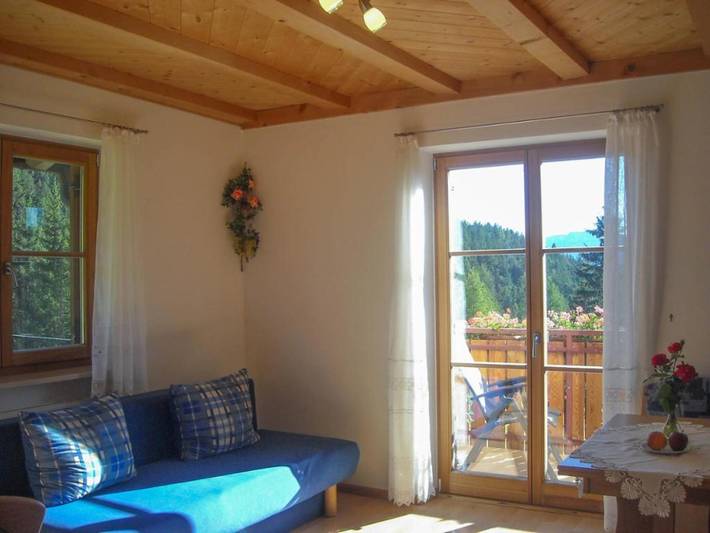 Entire apartment, Apartment 'Wald' with Mountain View, Shared Garden and Wi-Fi in Mölten, Sarntal Alps