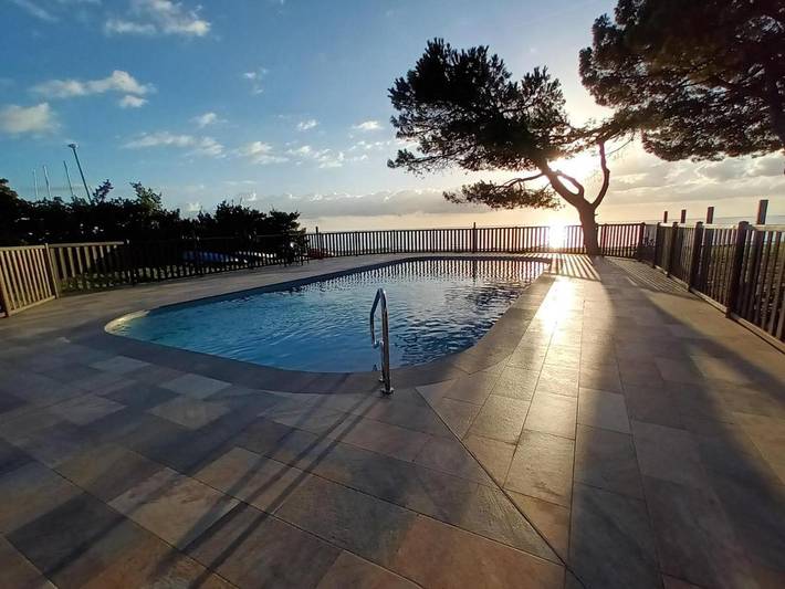 Ferienhaus für 8 Personen, mit Garten und Pool - 1