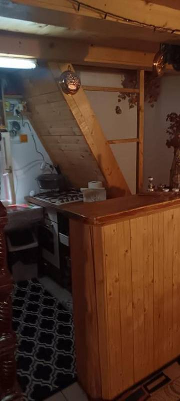 Gîte pour 10 personnes, avec balcon ainsi que vue et piscine dans Mărișel