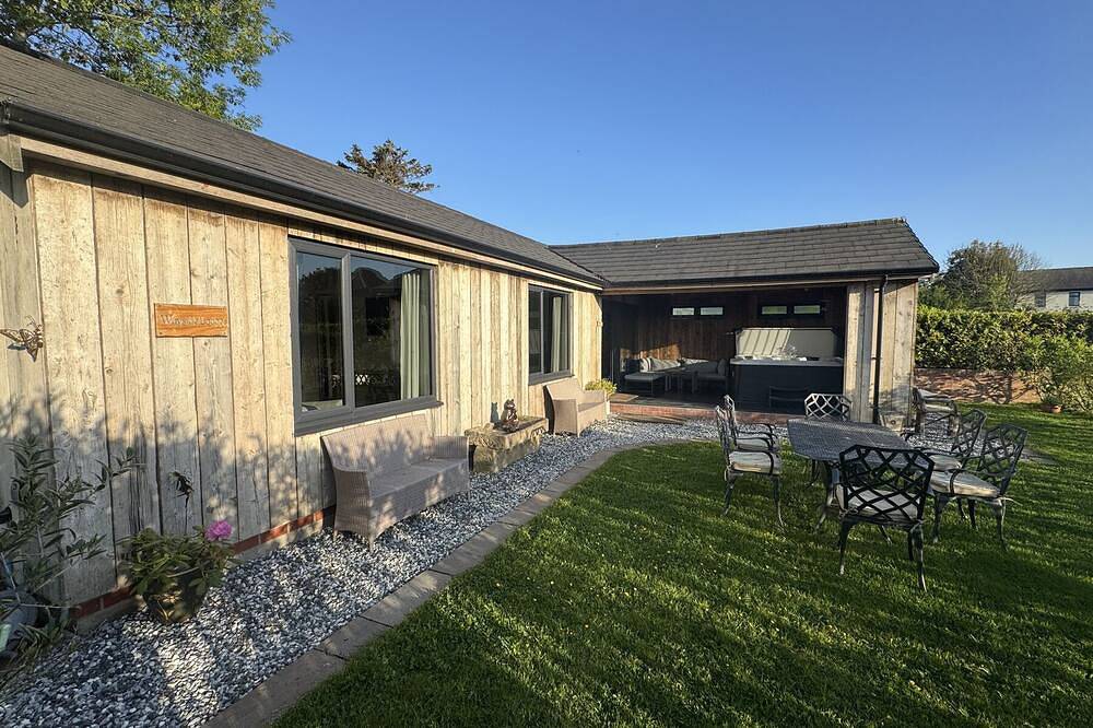 Log Cabin for 4 People in Blackpool, North West England