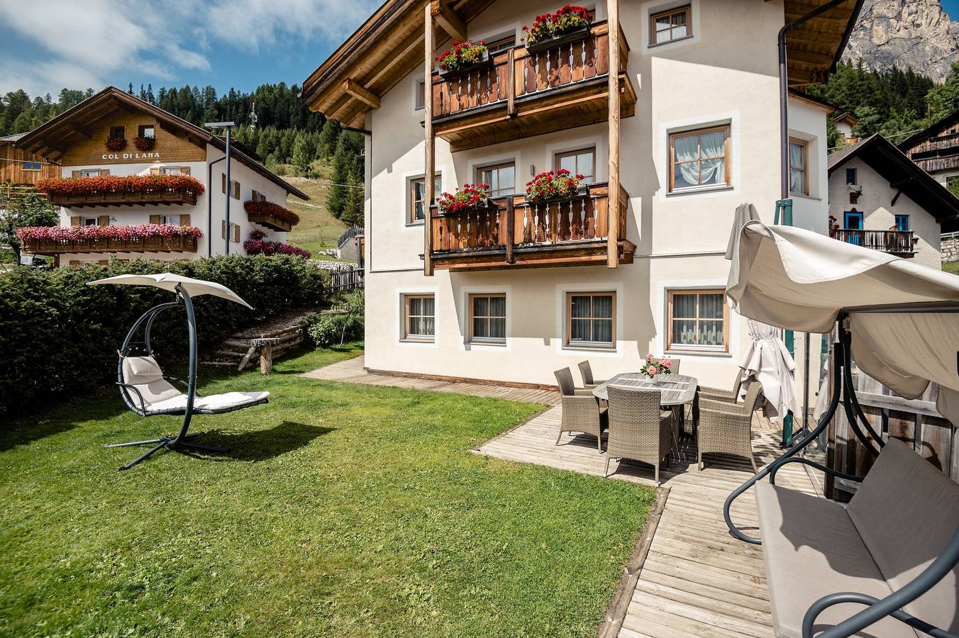 Geheel appartement, Appartement 'Lisüra Cir' met Uitzicht op de Bergen & Wifi in Corvara in Badia, Dolomiti Superski