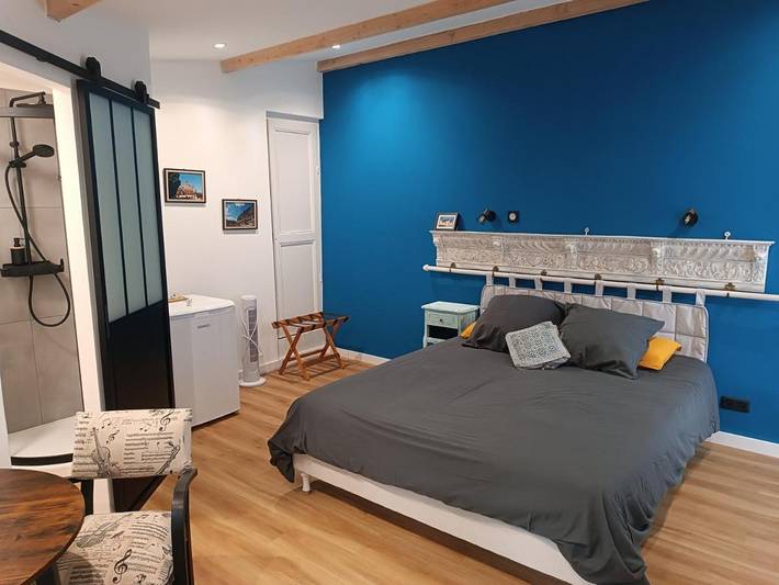 Location de vacances pour 4 personnes, avec terrasse ainsi que piscine et jardin, animaux acceptés à Journiac - 3