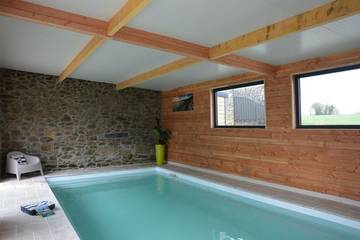Gîte pour 4 personnes, avec terrasse et jardin à Plancoët