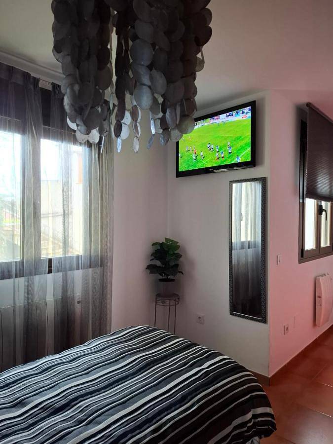 Maison de campagne pour 4 personnes, avec jardin ainsi que piscine et vue, animaux acceptés à Mijares - 4