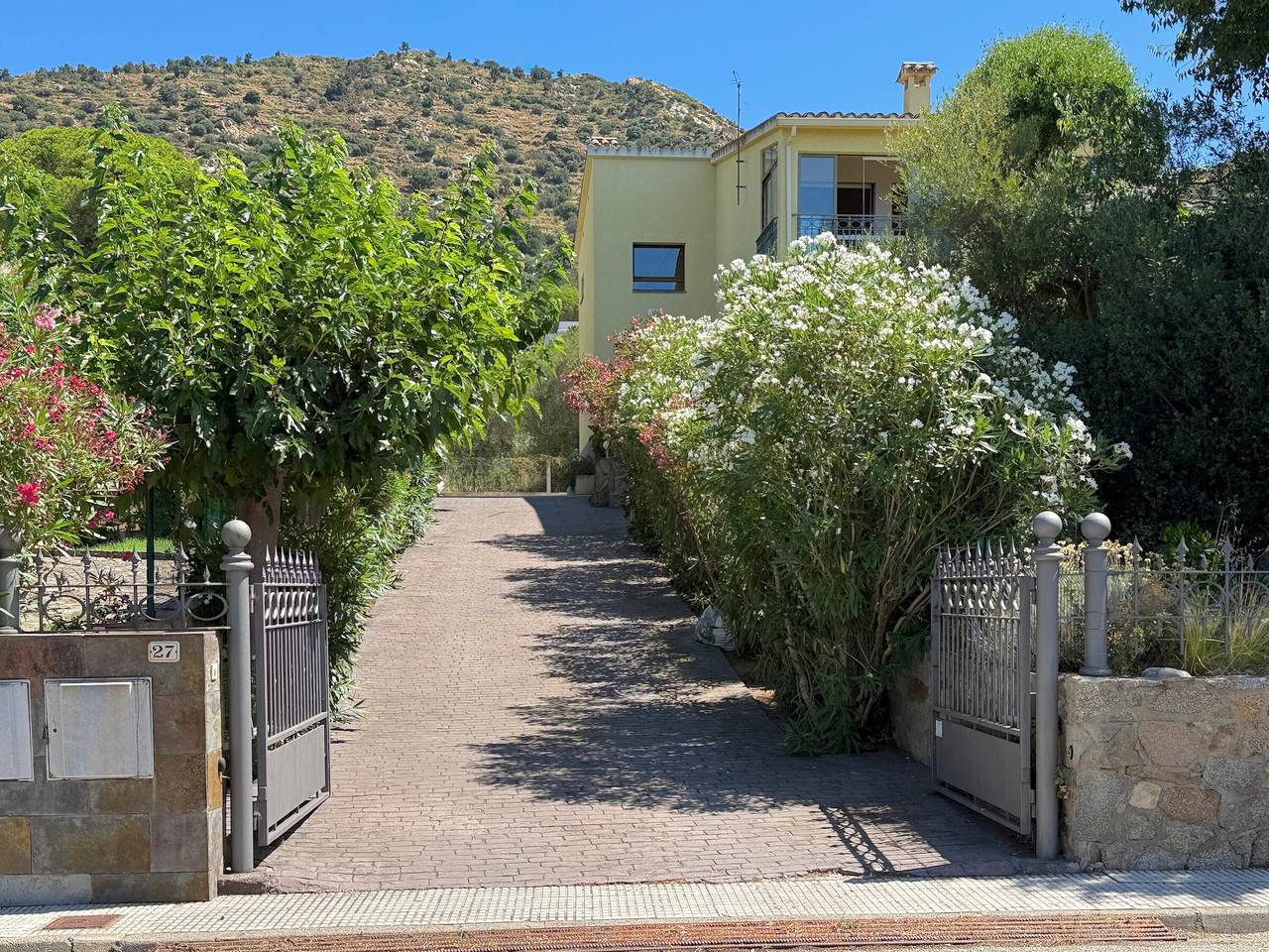 Spacious house with air conditioning and pets allowed in Pau in Pau (Spain), Upper Empordà