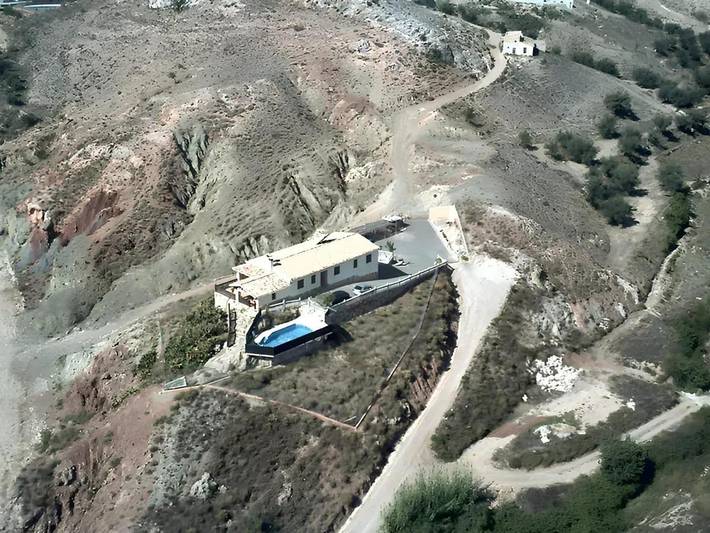 Location de vacances pour 12 personnes, avec jardin ainsi que terrasse et piscine à Vélez-Rubio - 3