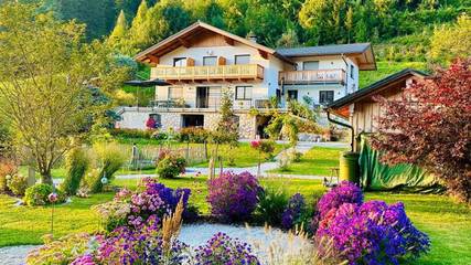 Ferienwohnung für 2 Personen, mit Seeblick und Ausblick sowie Garten in Sankt Wolfgang im Salzkammergut