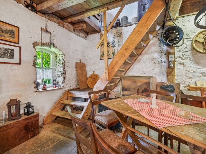 Rustikales Haus bei alter Farm im Süd-Harz in Sangerhausen, Harzvorland