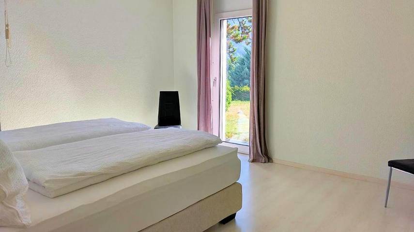 Hôtel pour 2 personnes, avec Terrasse ainsi que Jardin et Vue à Sierre