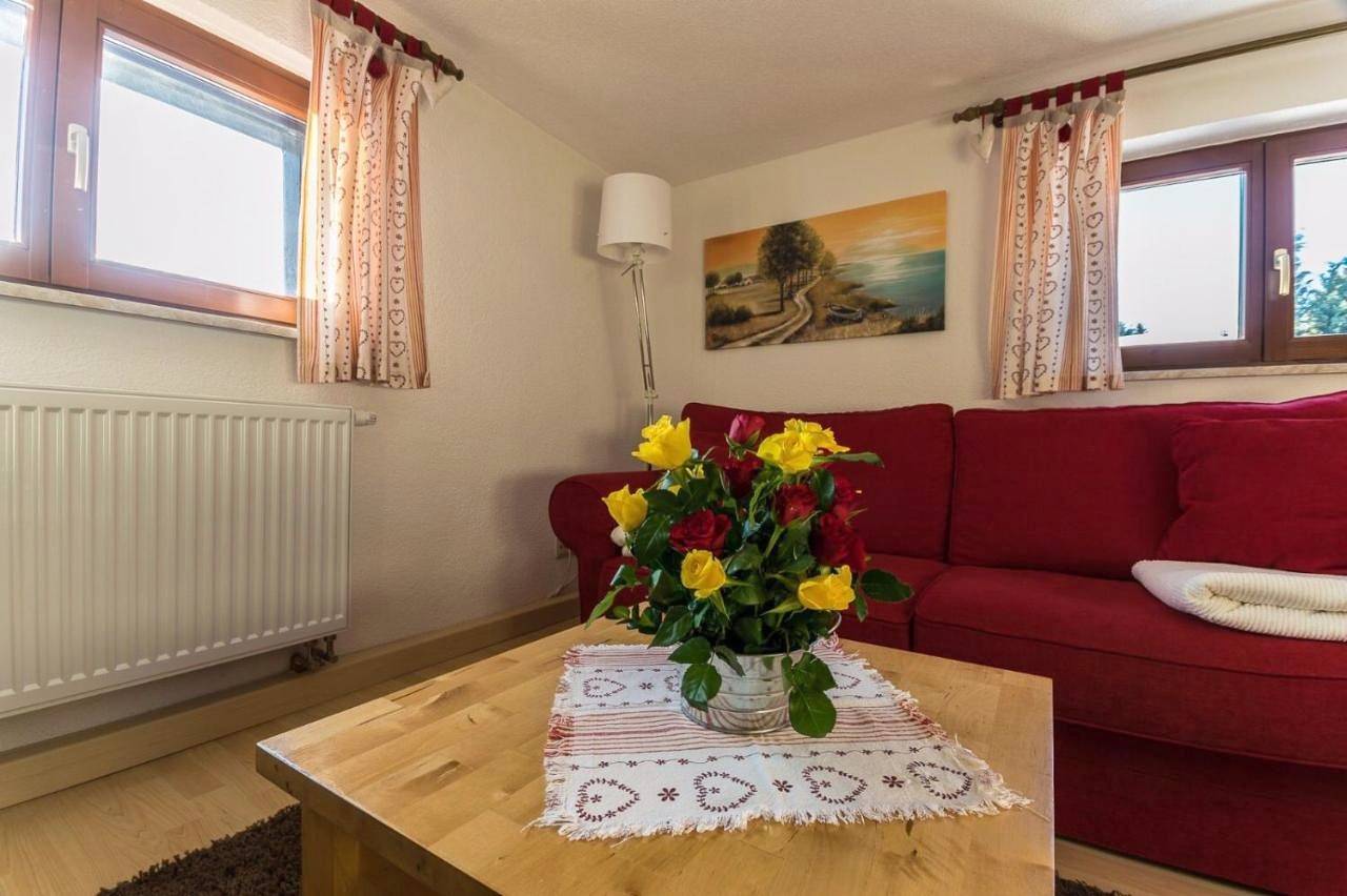Ganze Wohnung, Ferienhaus Rosalie Ruhiges Ferienhaus mit Garten direkt am Malerweg in Kirnitzschtal, Sebnitz