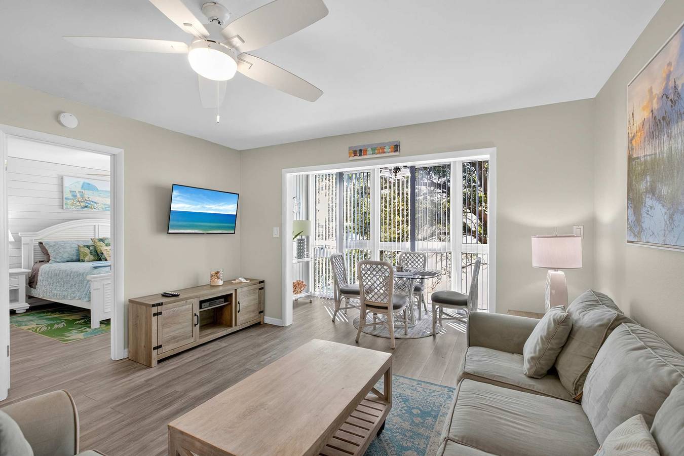 Ganze Wohnung, Siesta Key Gem Gulf Views Heated Pool Bliss in Siesta Key, Sarasota County
