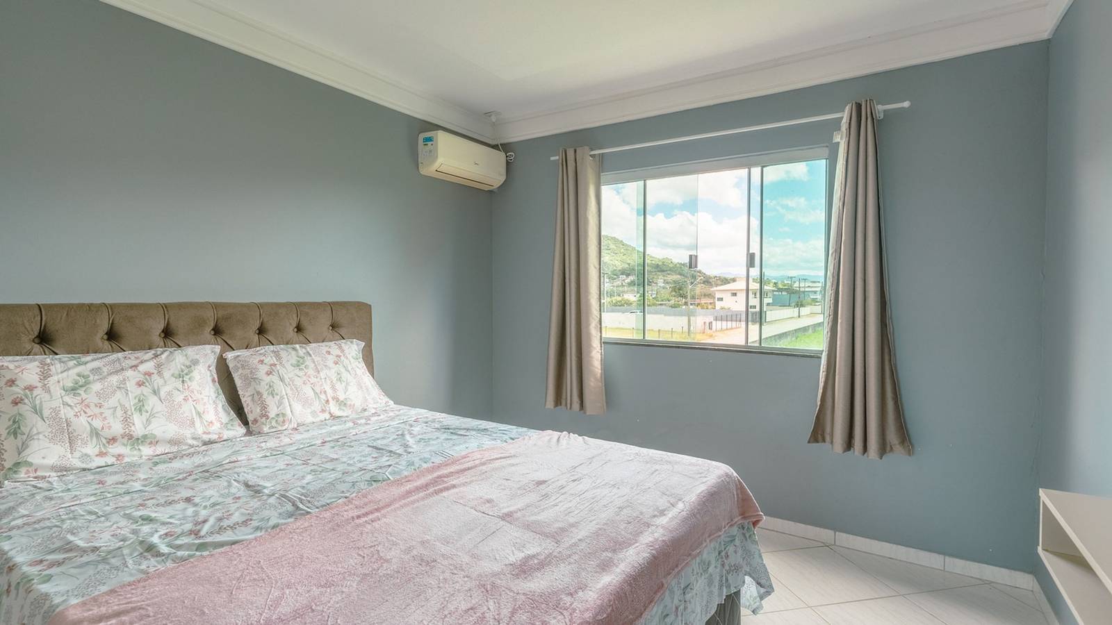 Entire apartment, Loft com ótima localização,Wi-Fi e ar-condicionado in Biguaçu, Litoral Catarinense