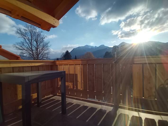 Ganze Ferienwohnung, Ferienwohnung Klauserhof - Neue Ferienwohnung 75 qm mit Balkon, bis 4 Personen, 2 sep. Schlafzimmer in Grassau, Chiemsee