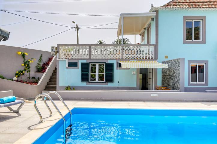 Entire studio, Casa da Tia Celeste Iii, a Home in Madeira in Pináculo, Ponta do Sol
