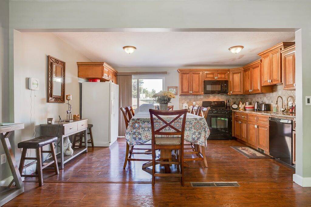 Fliege Weg Nach Hause - wo du die Zwei Geschichtigen Zuhause bekommst! in West Jordan, Salt Lake County (UT)