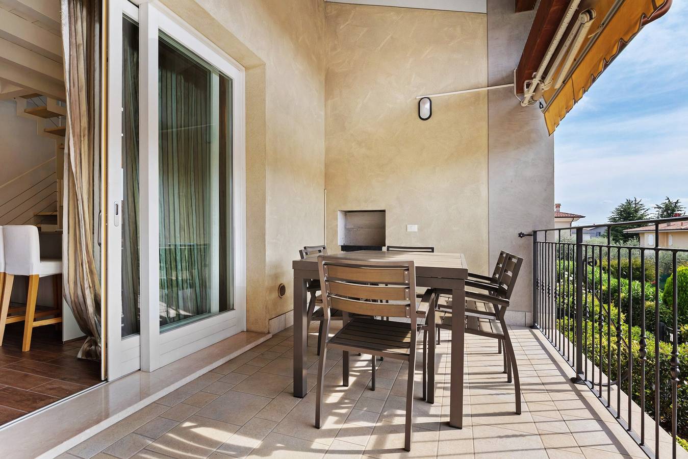 Appartamento Vacanze per 4 Persone in Puegnago del Garda, Prealpi Gardesane