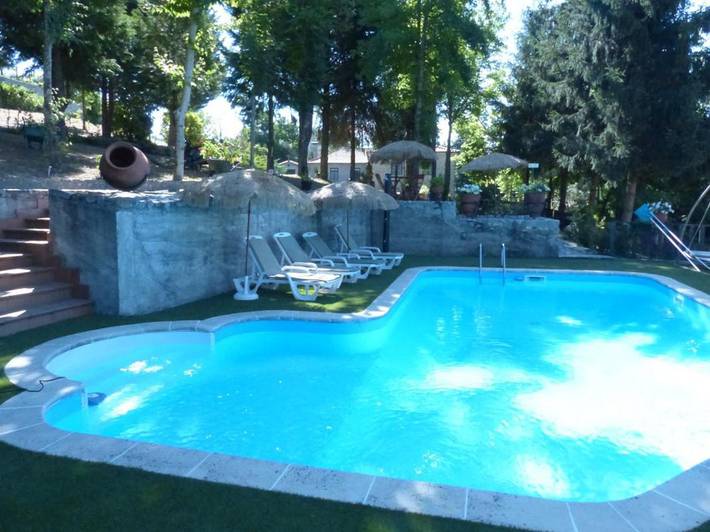 Location de vacances pour 8 personnes, avec vue ainsi que jardin et piscine dans Santa Marinha do Zêzere - 3