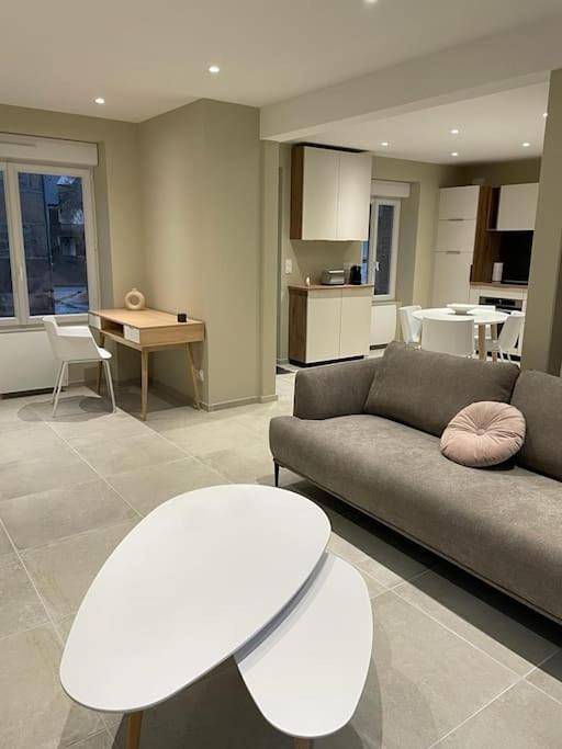 Maison de village entièrement rénovée et très grand jardin in Tarnac, Région d'Ussel