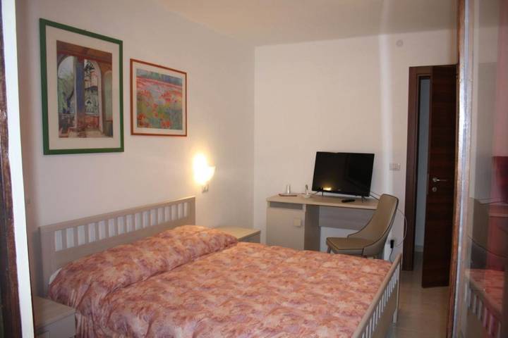 Gîte pour 9 personnes, avec vue et terrasse, animaux acceptés à Vinadio - 3