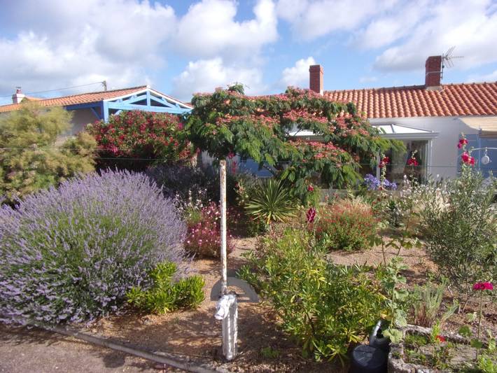 Location de vacances pour 4 personnes, avec jardin et terrasse dans Plage De La Bosse L Epine - 3