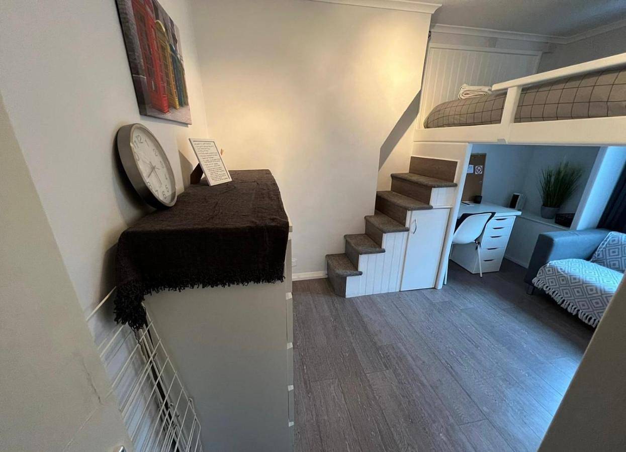 Double Room with Shared Toilet in Lambeth, Londres