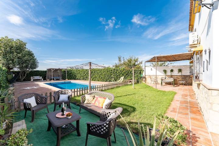 Chalet para 8 personas, con jardín y terraza en Antequera - 4