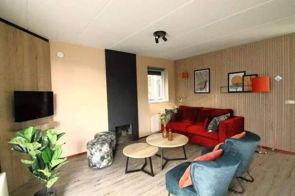Kraanvogel bungalow sleeps 6 in Friesland