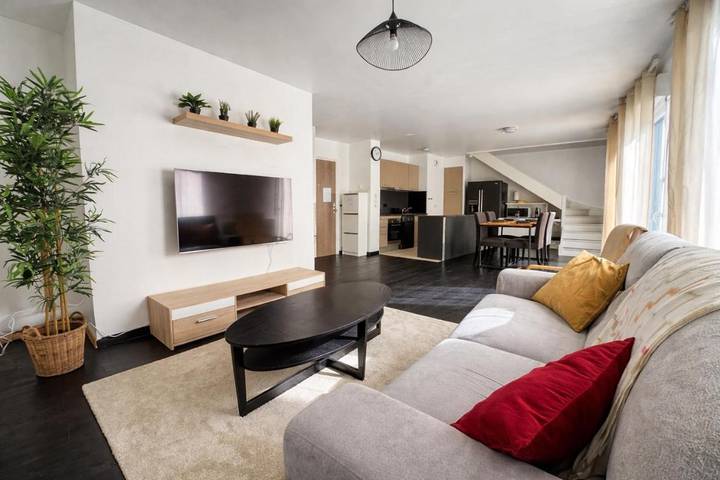 Gîte pour 9 personnes, avec balcon à Champs-sur-Marne