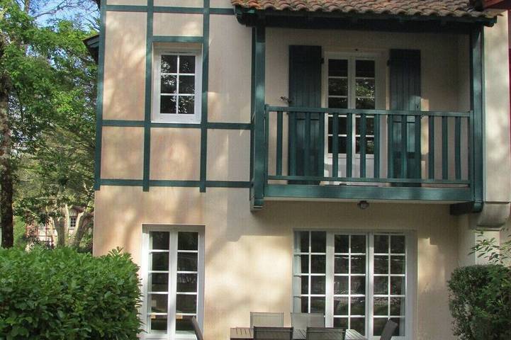 Villa für 6 Personen, mit Pool und Garten - 1