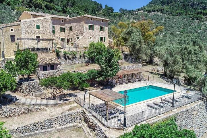 Holiday home for 16 people, with garden - 1