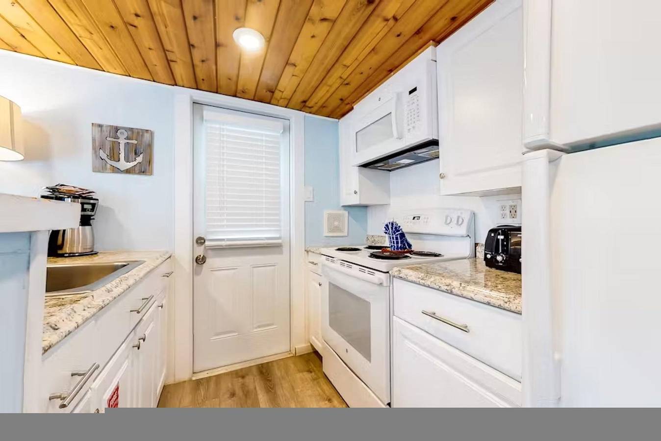 Entire apartment, Welcome Matt's - Truman @ Duval Unit  B  in Key West, Lower Keys