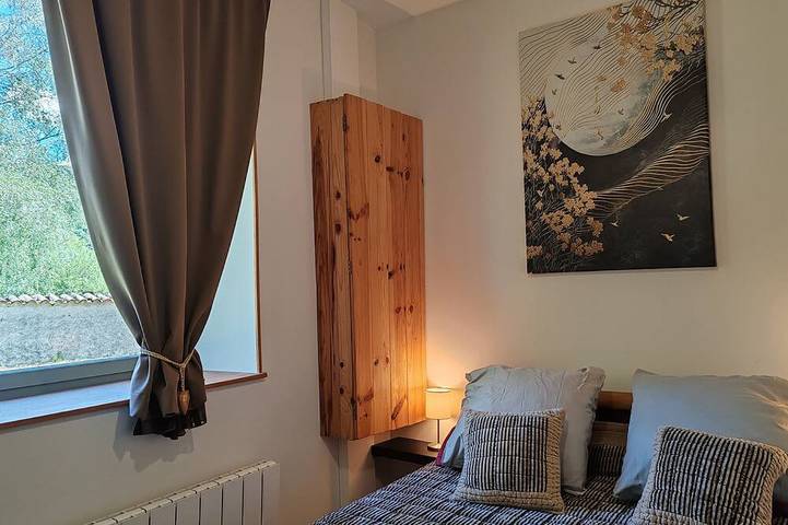 Gîte pour 5 personnes, avec balcon et jardin, animaux acceptés à Mandailles-Saint-Julien - 4